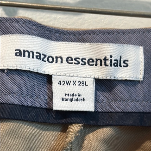 Amazon Essentials 42 x 29 Classic Fit Expandable Waist Flat Front Dress Pant - Picture 7 of 12